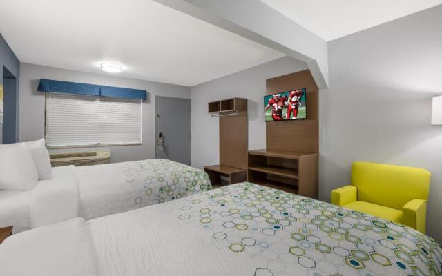 Hometowne Studios Orange, Tx