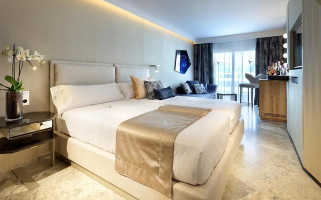 Ushuaïa Ibiza Beach Hotel - Adults Only