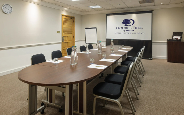 DoubleTree by Hilton Manchester Airport
