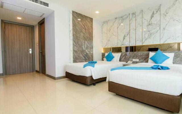 Crystal Palace Luxury Hotel