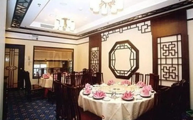 H Hotel (Xi'an Bell and Drum Tower Nanmenwai Northwest University Shuijing)
