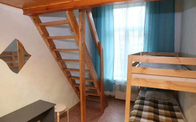 Happy House Hostel Liteyny
