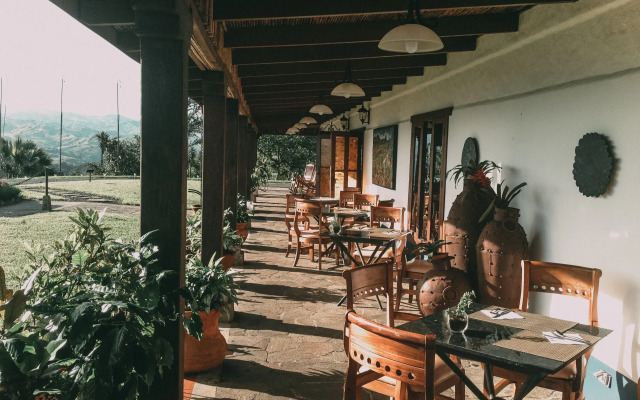 Villa Blanca Cloud Forest Hotel + Retreat
