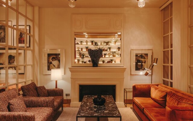 Pulitzer Hotel