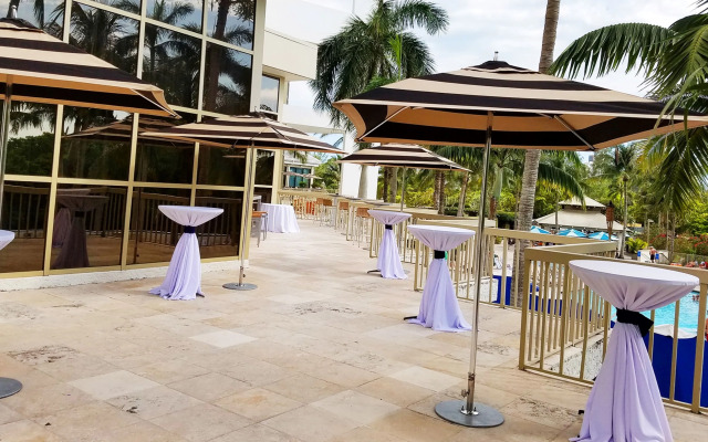 Naples Grande Beach Resort