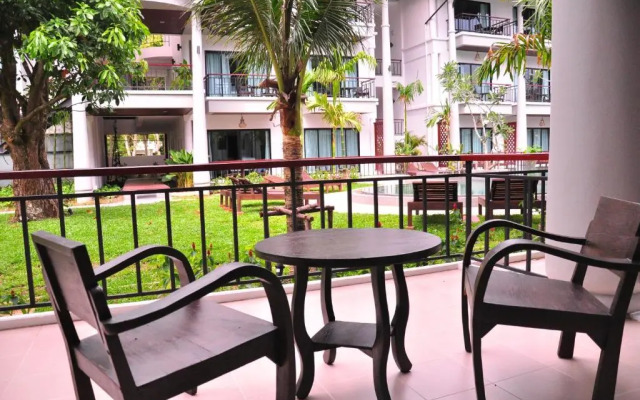 Navatara Phuket Resort