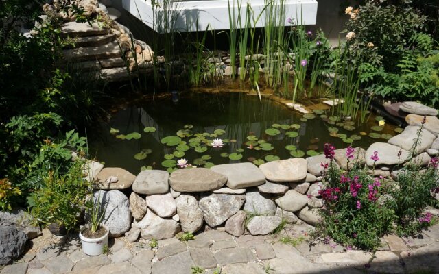 Guest House Yakor