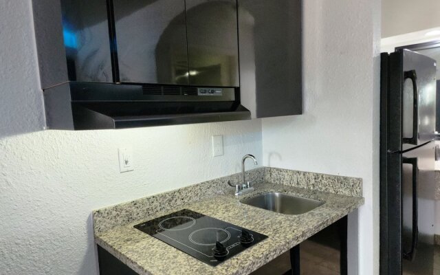 Express Inn Tomball
