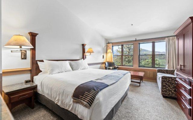 Sun Mountain Lodge