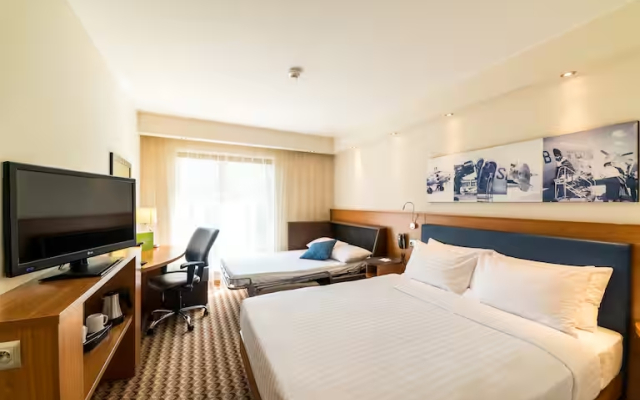 Hampton by Hilton Warsaw Airport
