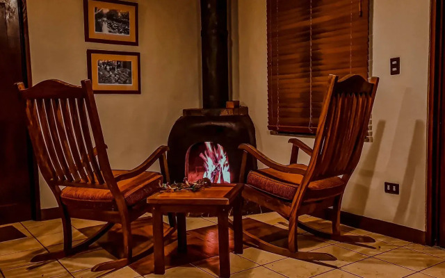 Villa Blanca Cloud Forest Hotel + Retreat