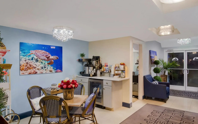 Ocean Sands Beach Boutique Inn - 1 Acre Private Beach