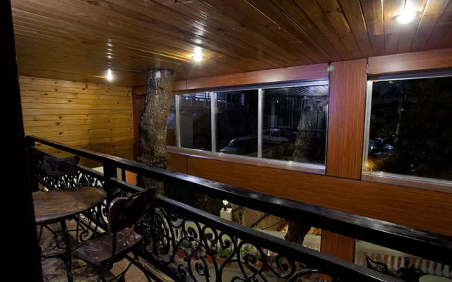 Hotel Emerald Heights