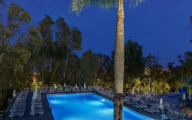 Hotel Roc Costa Park