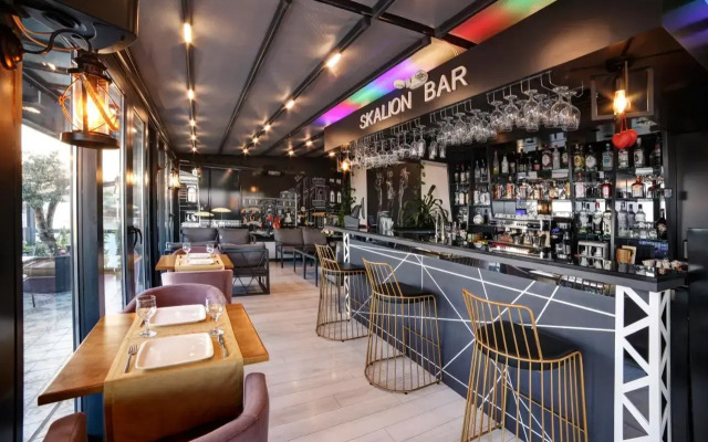 Skalion Hotel