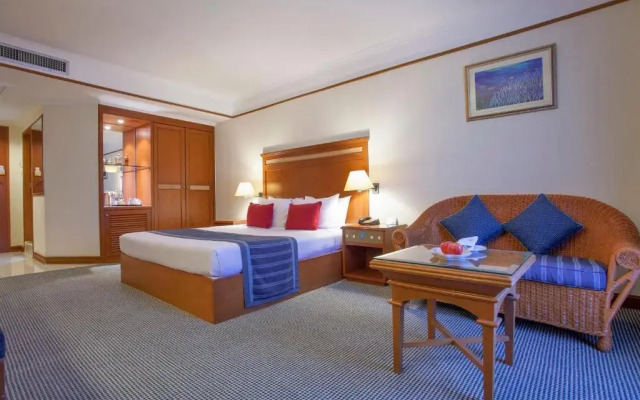 Cholchan Pattaya Beach Resort