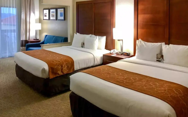 Vista Suites Hotel Near Island Drive Pigeon Forge