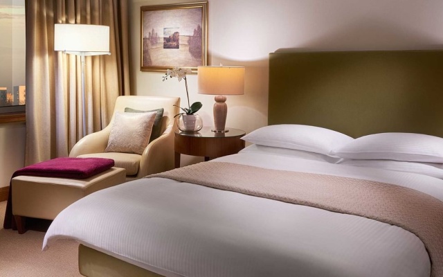 Deluxe Double room (full double bed) (bed type is subject to availability)