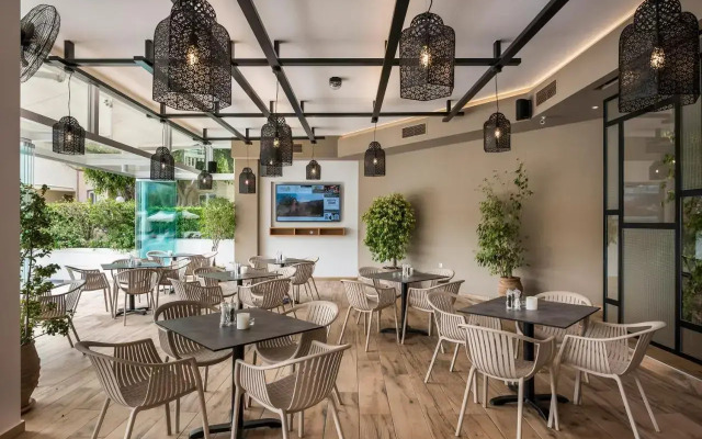Atrion Hotel