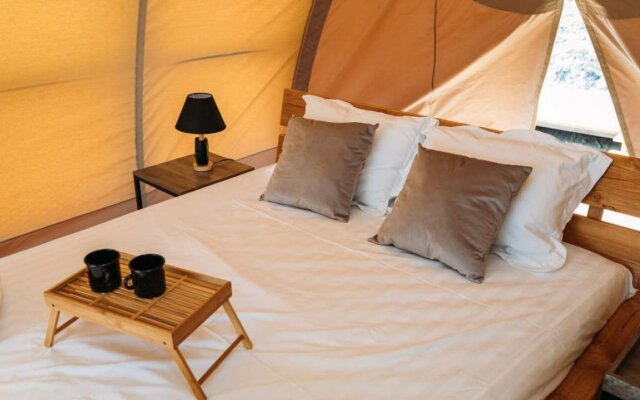 Bely Kolodets Glamping