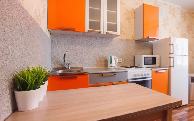 Сутки Томск на улице Савиных