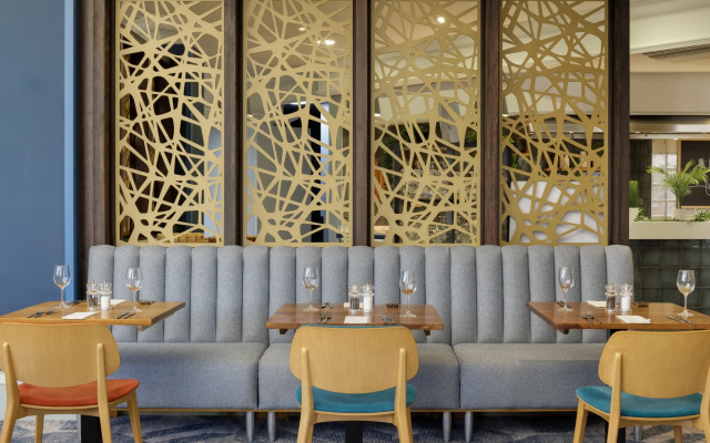 DoubleTree by Hilton Manchester Airport