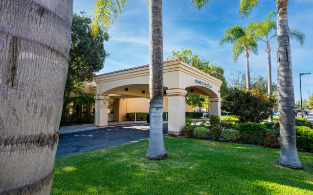 Sonesta Select Camarillo