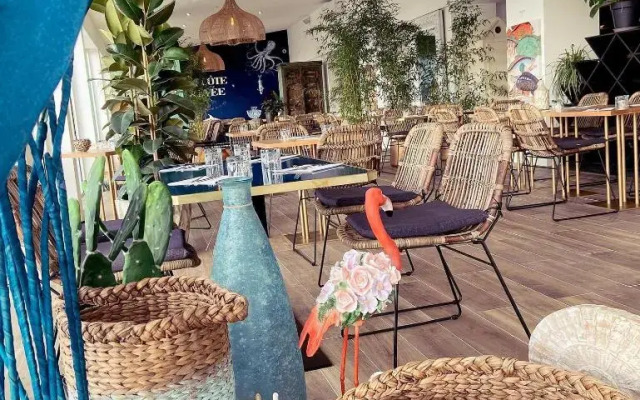 Hotel Restaurant La Cote Revee