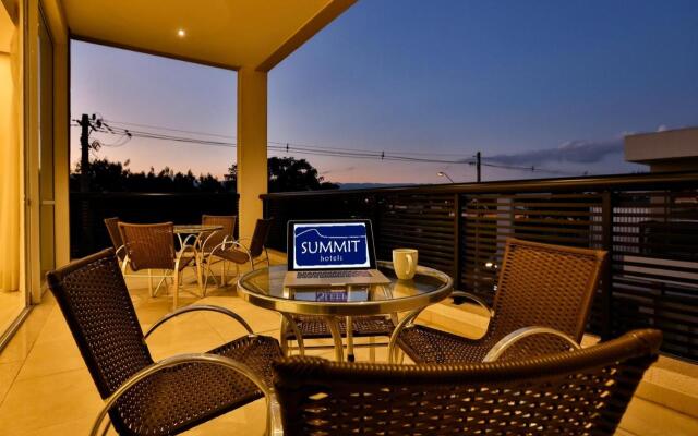 Summit Suítes Pindamonhangaba