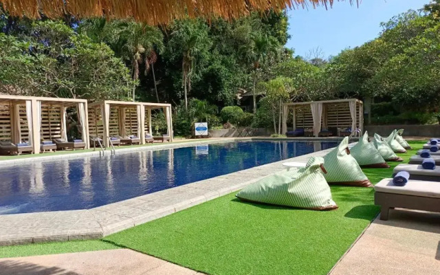 Let's Hyde Pattaya Resort & Villas