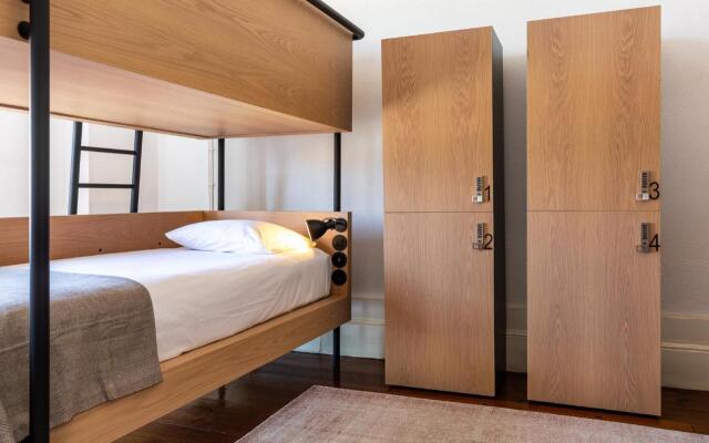 Gallery Hostel