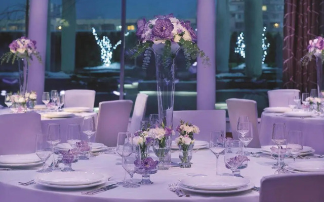 Отель The Ritz-carlton, Almaty