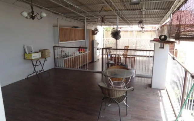 Venus Female Boarding House (отель для женщин)