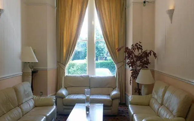 The Green Park Hotel