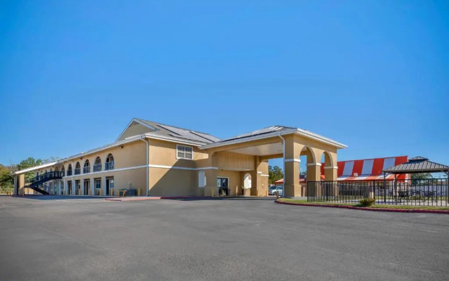 Red Roof Inn Canton, TX