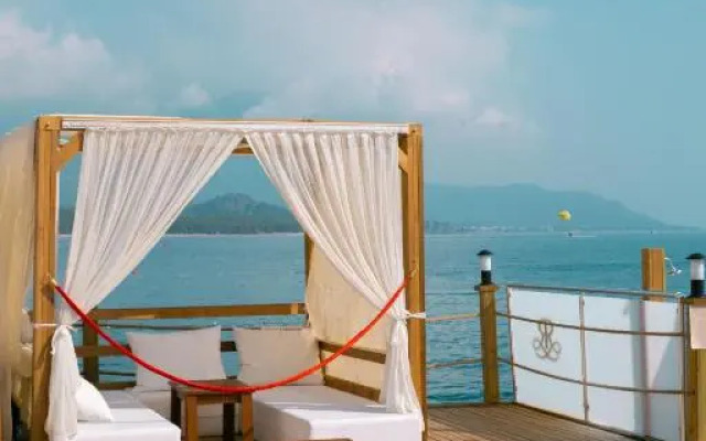 Отель Rox Resort