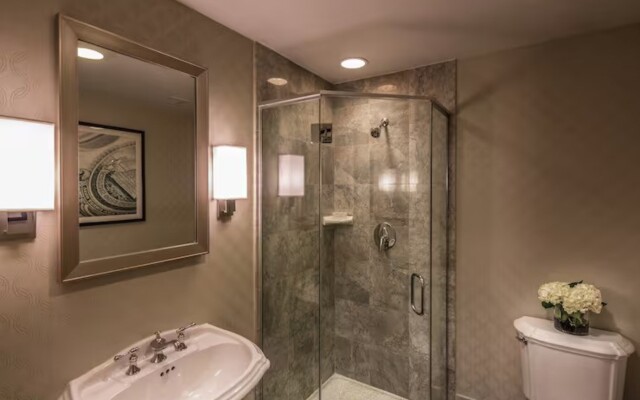 Hilton Pennywell St. Louis at the Arch