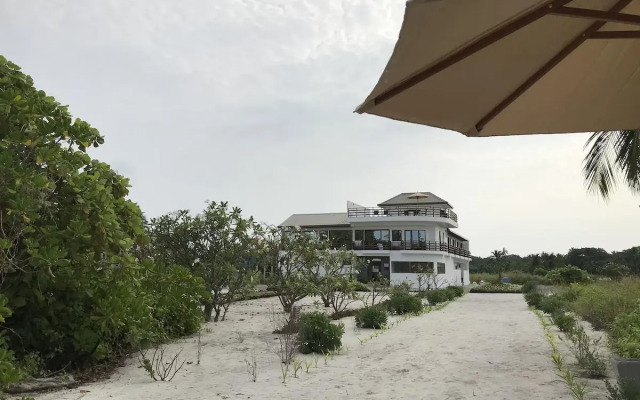 Olive Goidhoo Hotel