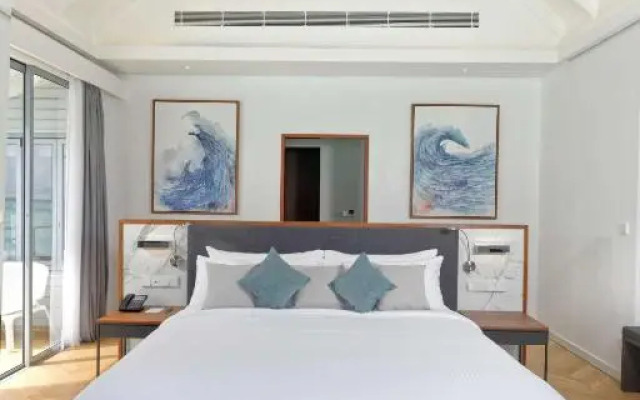 Outrigger Maldives Maafushivaru Resort