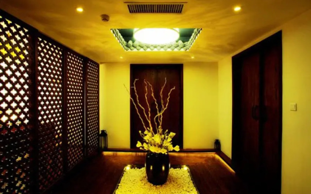 Zhengzhou Qianna Hotel