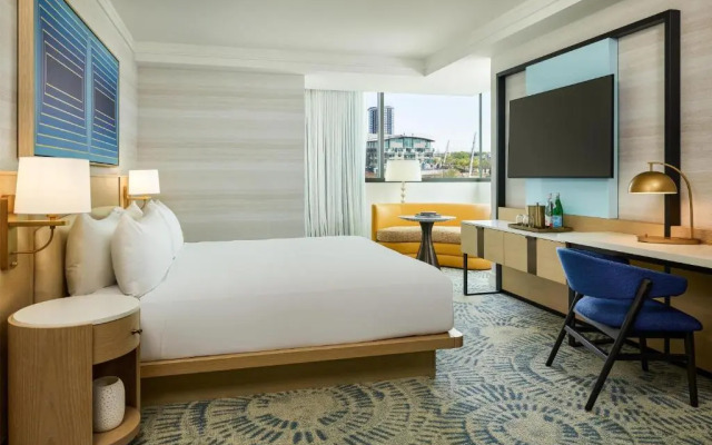 The Highland Dallas, Curio Collection by Hilton