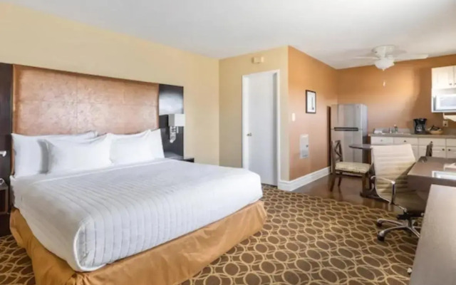 Marin Suites Hotel