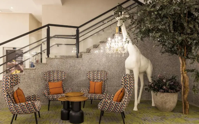 Отель Ilunion Les Corts Spa