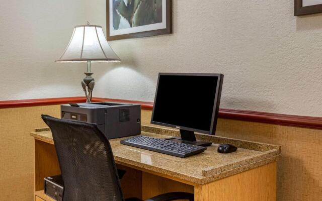 Quality Inn & Suites Raleigh Durham Airport