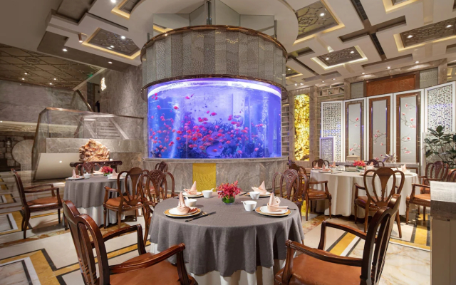 Crowne Plaza Shanghai Nanjing Road by IHG