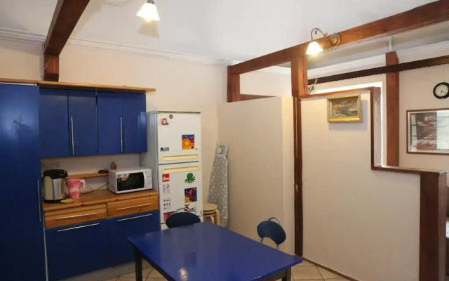 Happy House Hostel Liteyny