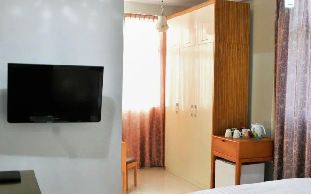 Airport Comfort Inn Premium Hotel