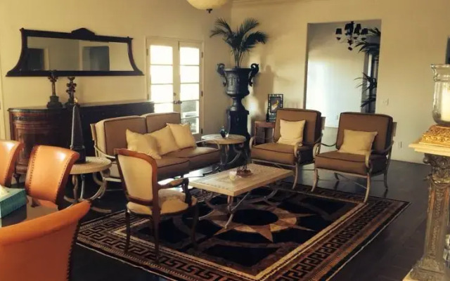 Private Bungalow at 5 Star Resort 2 Rooms Suite