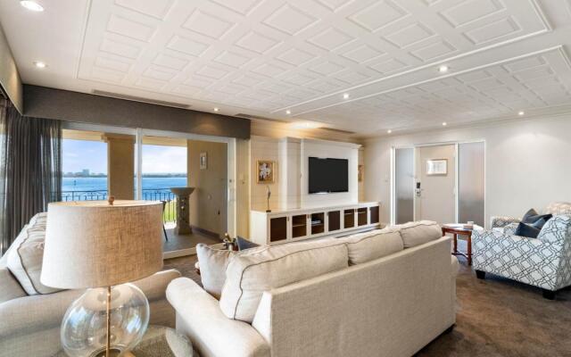 The Peninsula Riverside Serviced Apartments