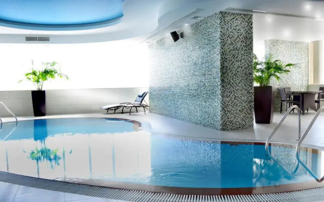 Cristal Hotel Abu Dhabi